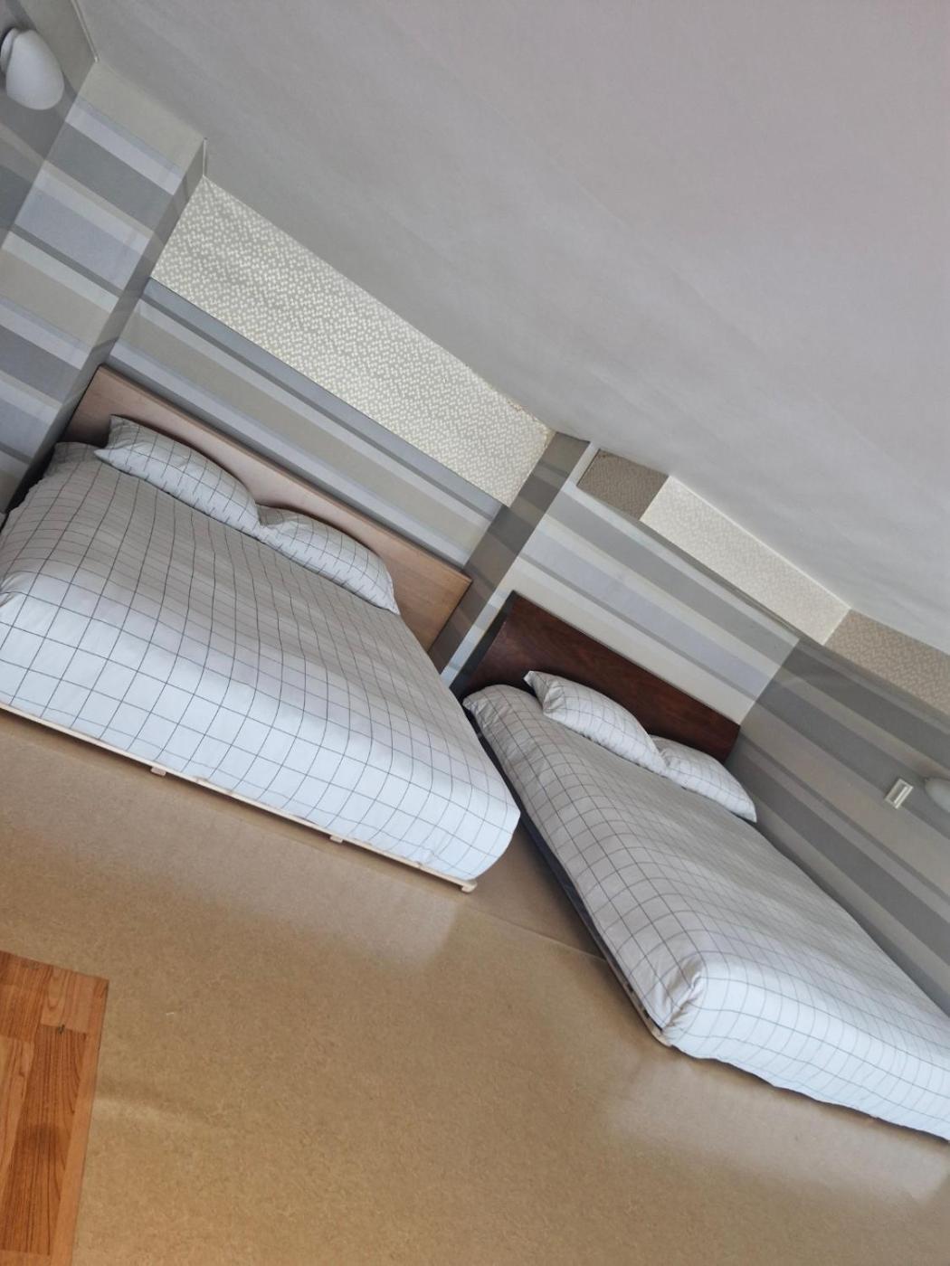 Hongdae Guesthouse2 1Min From Hongik Uni Station Exit #1 Seoul Exterior photo